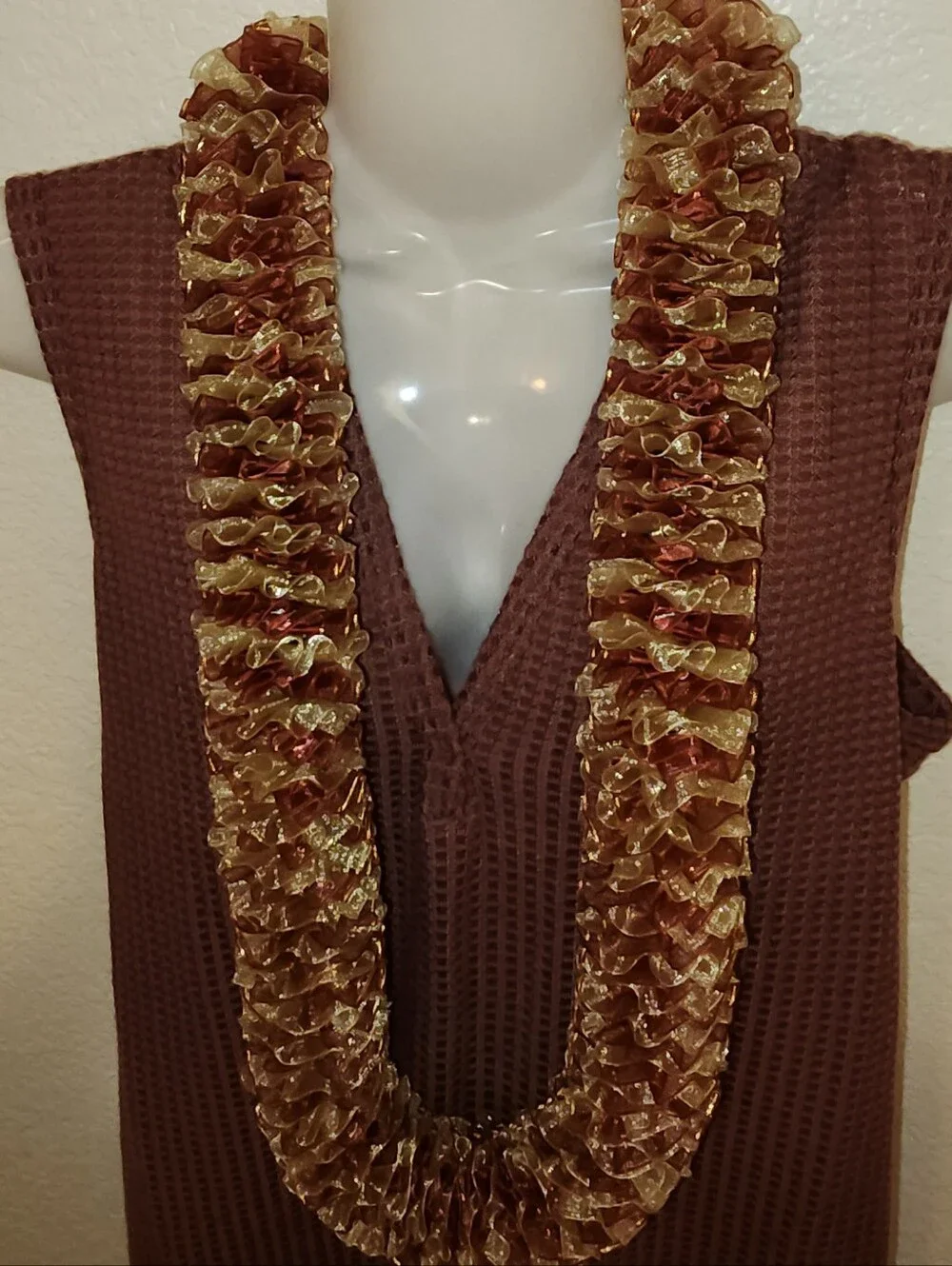 Ruffled Metallic Red Ribbon Lei - Brown and Gold